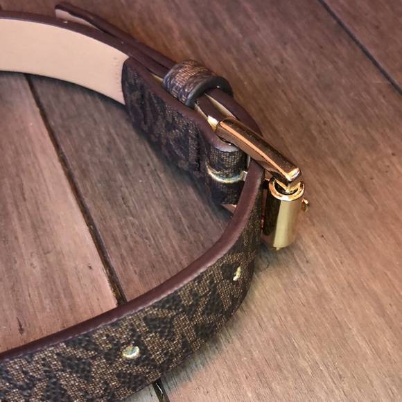 Michael Kors Dark Brown Bumbag - Picture 16 of 17